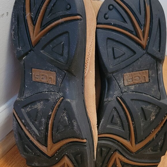 Ugg Boots, size 8 - Picture 4 of 5